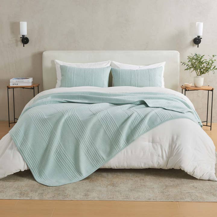 BH Collective - Wholesale Bedding Set - Quilt & Sham Set - Soft, Jersey Knit - Natalie Collection5