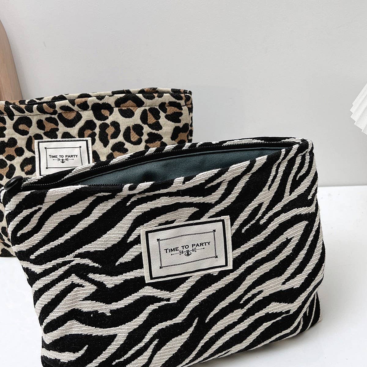 ACCITY - Wholesale Makeup/Cosmetic Bag - LEOPARD LARGE CAPACITY MAKEUP BAG STORAGE BAG_CWAB12277