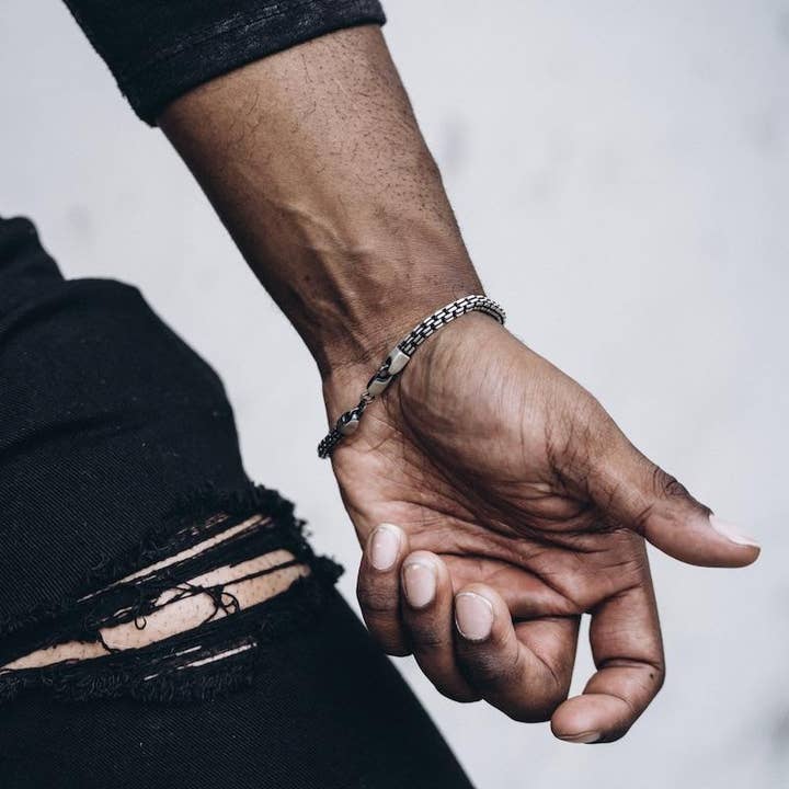 Braccialetto in argento Sterling ossidato a forma di scatola greca per la vendita all'ingrosso da parte di Apollis