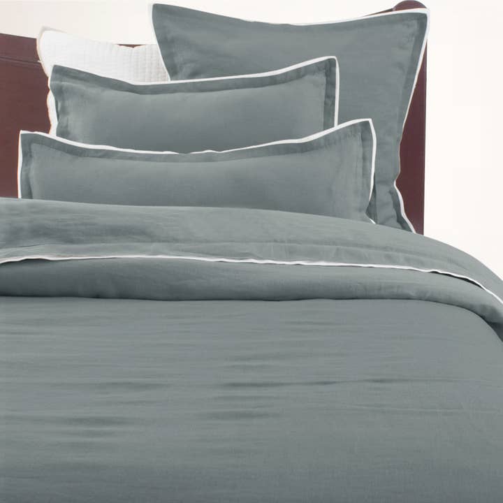 Nolan King Duvet - Soft Charcoal for wholesale by Avasa