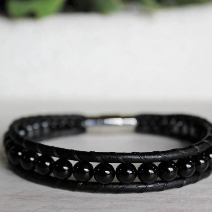 Bracelet de protection pour homme pour la vente par Woven Stone Co.