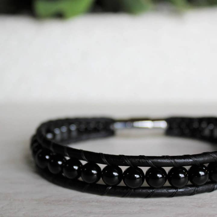 Mens Protector Armband för wholesale av Woven Stone Co.