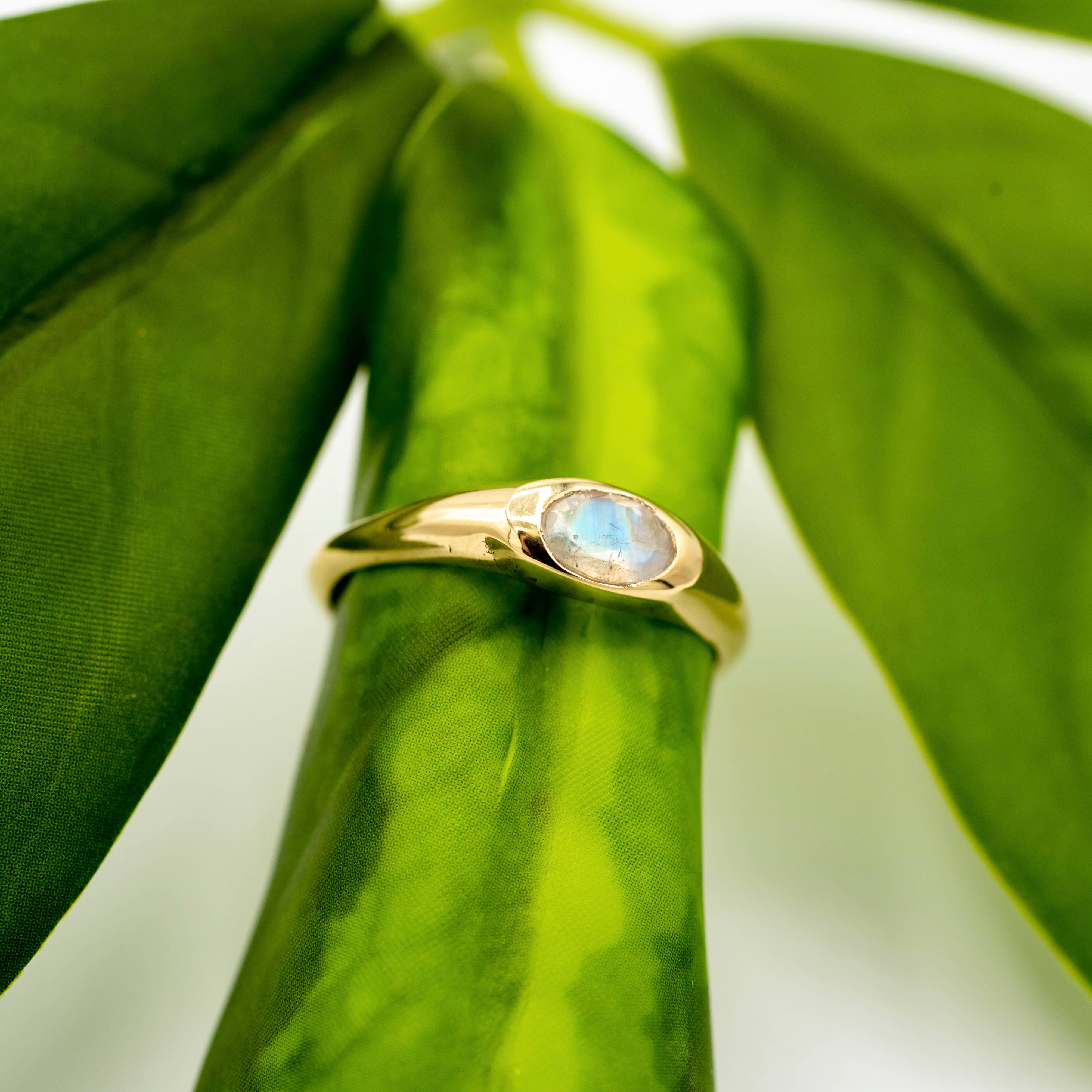 Baizaar - Wholesale Ring met een steen/solitaire ring - Eenvoudige Messing Maansteen Zegelring3