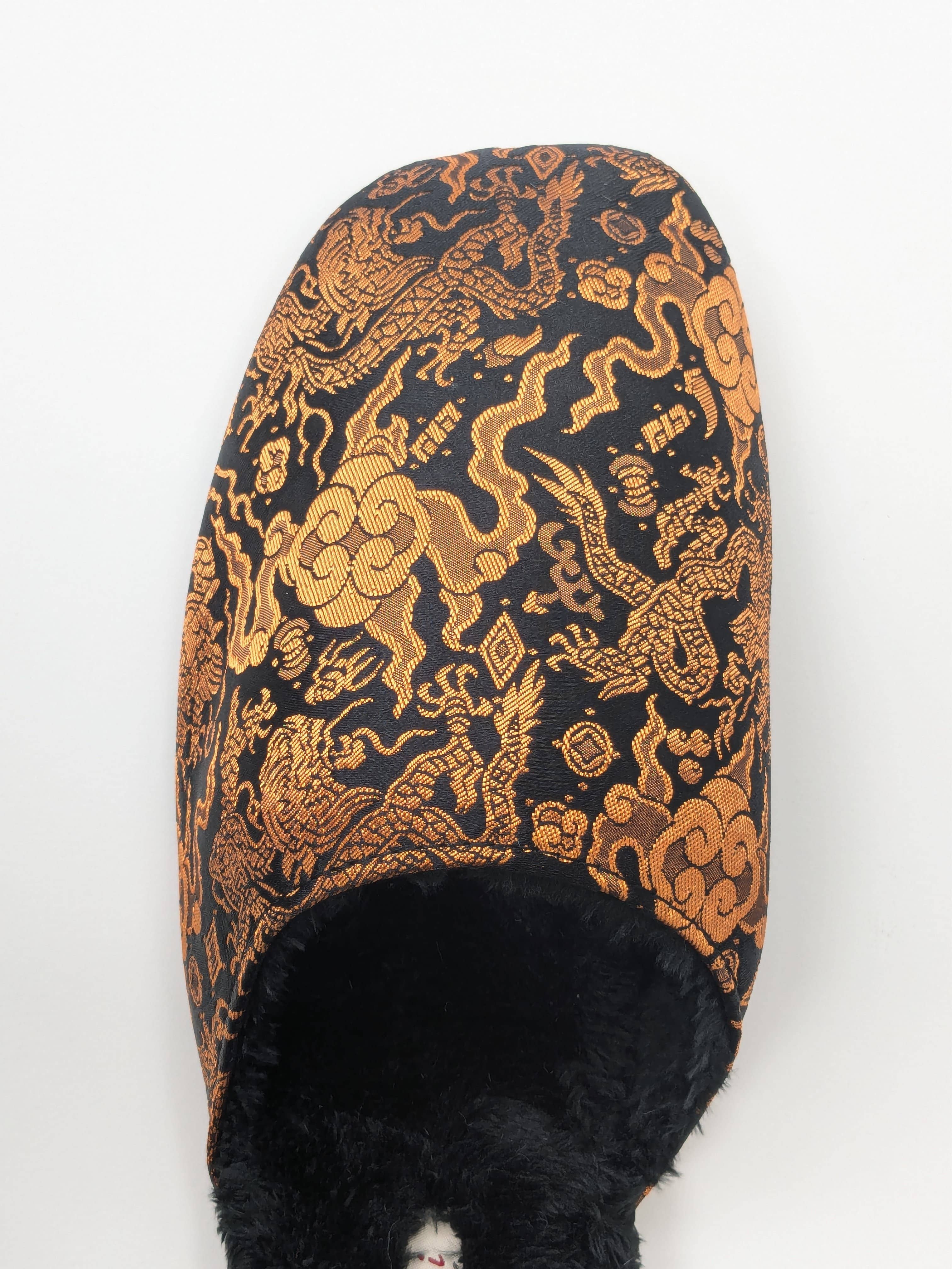 Lian Collection - Wholesale Slippers - Unisex - Unisex Embroidered Dragon Slippers – Faux Fur Lined 1