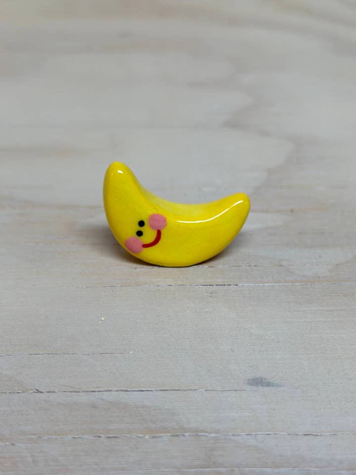 Moon Desk Pal - Mini keramisk nips (Fremstilles efter bestilling) for engroshandel hos Rolly Poly Studios