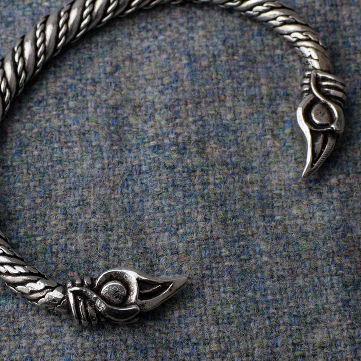 Asgard – Pulseira de punho por atacado – Pulseira viking pequena de estanho com corvos de Odin1