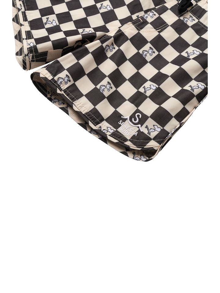 Seaesta Surf – wholesale Shorts – Kids – Seaesta Surf x Peanuts® Black & White Checkerboard Boardshorts / Strand1