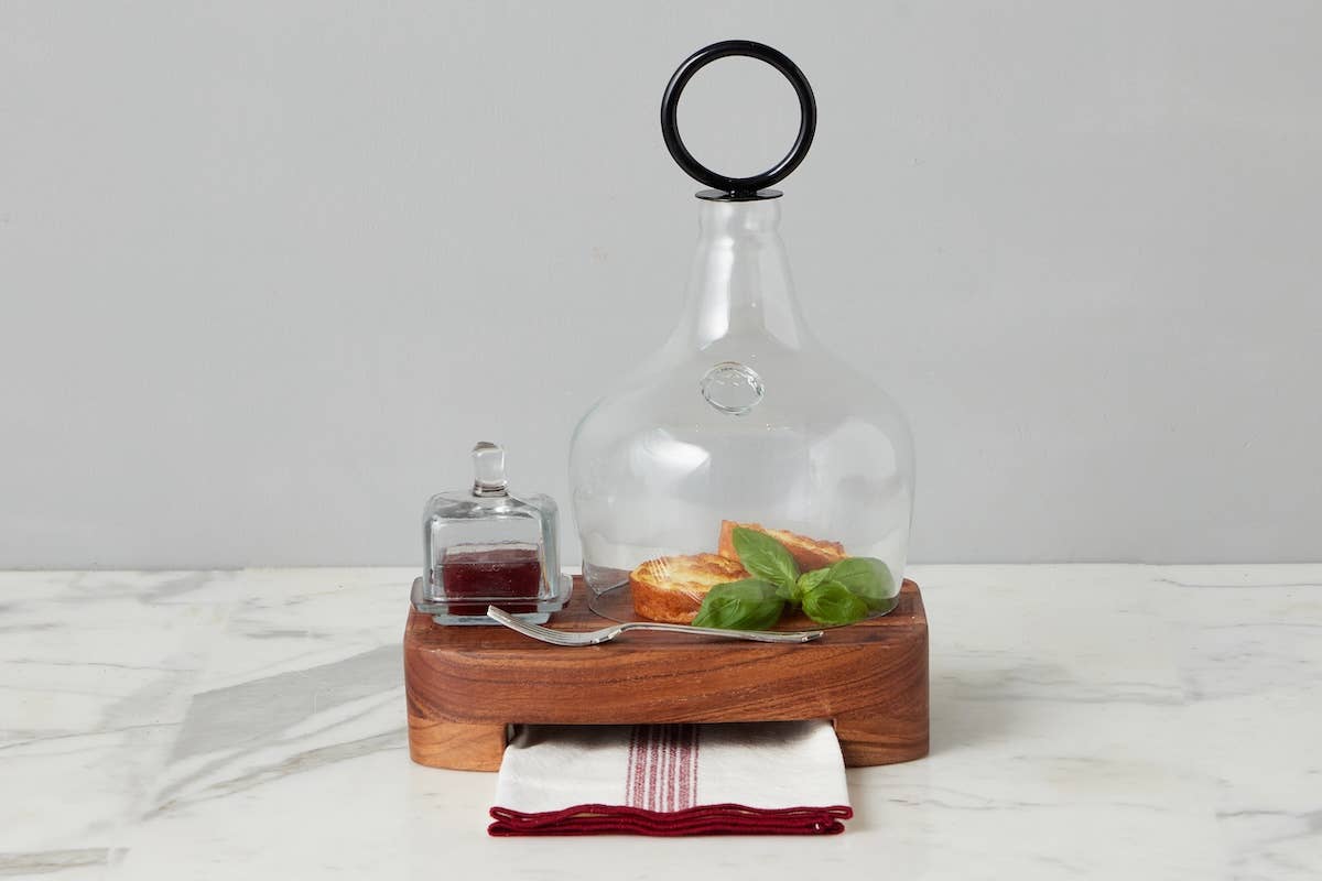 etúHOME – wholesale Decorative tabletop object – Glass Cloche Food Cover, Black Ring Handle, Small3