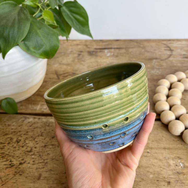 Coastal Clay Co. - Venta al por mayor Coladores - Cuenco clásico para bayas de verano con platillo - Colador de cerámica9