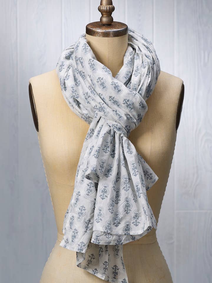 Bufanda de mesa August - Estampado Talelayo en gris charrán para venta al por mayor de August Table