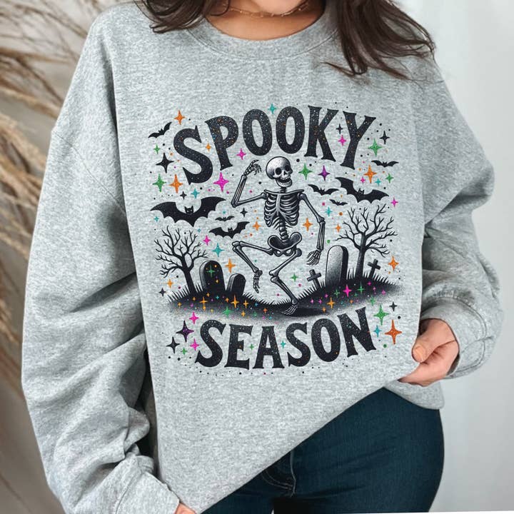 Spooky Season Dancing Skeleton Graveyard Halloween Unisex Tung Blend Sweatshirt med rund hals for engroshandel hos with love, aj.