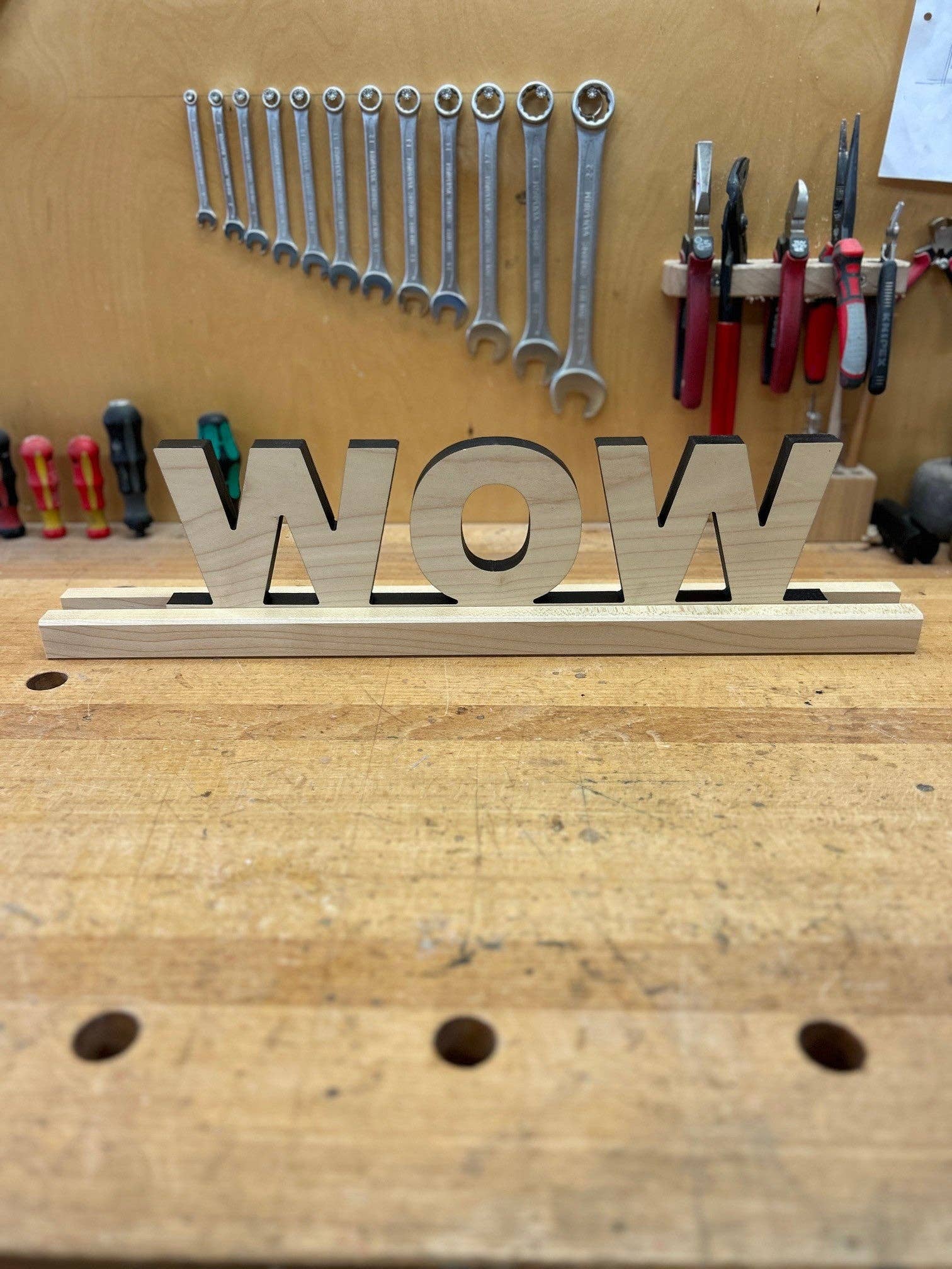 e+m Holzprodukte - Wholesale Desk Riser - Display