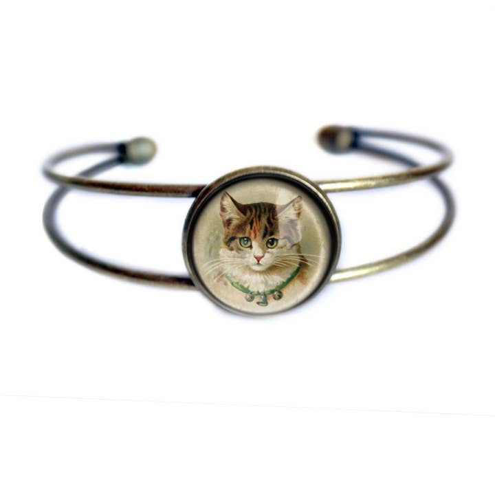 Bracelet à manchette en forme de chat en calicot victorien Best Friends pour la vente par The Divine Iguana