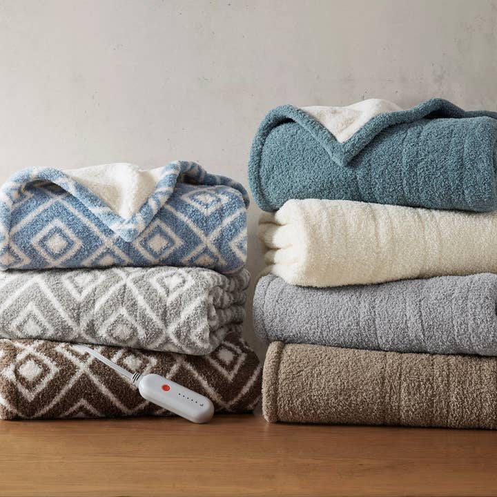 Olliix - Wholesale Bedding Blanket - Dream Soft Heated Throw 50x60"