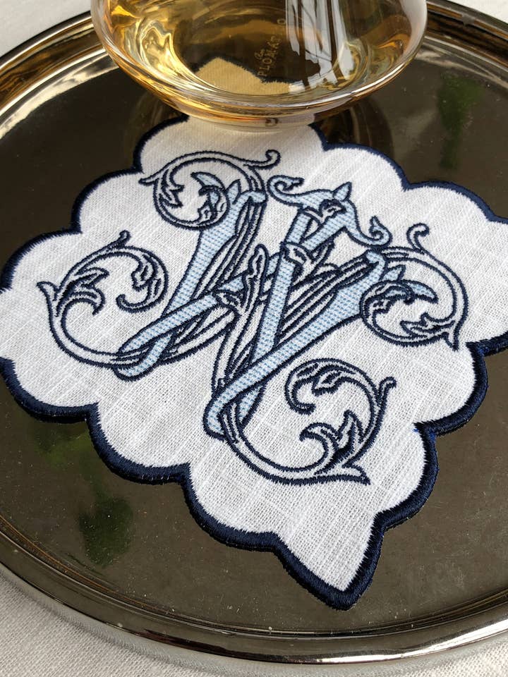 Set di 4 tovaglioli da cocktail in lino vintage con monogramma e bordo smerlato per la vendita all'ingrosso da parte di Belle Linen