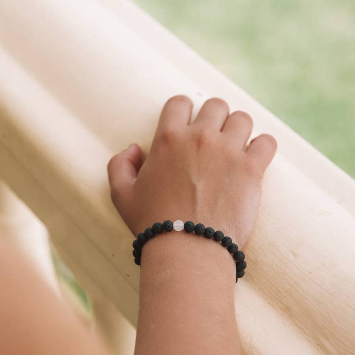 Ginger – wholesale Charm/dangle bracelet – Air Bracelet1