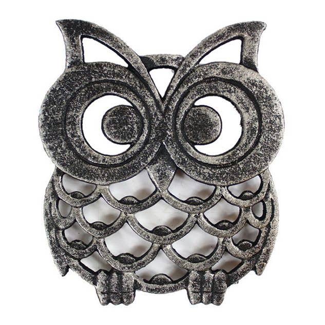 Dessous de plat rustique en fonte argentée 20,3 cm pour la vente par Hampton Ironworks