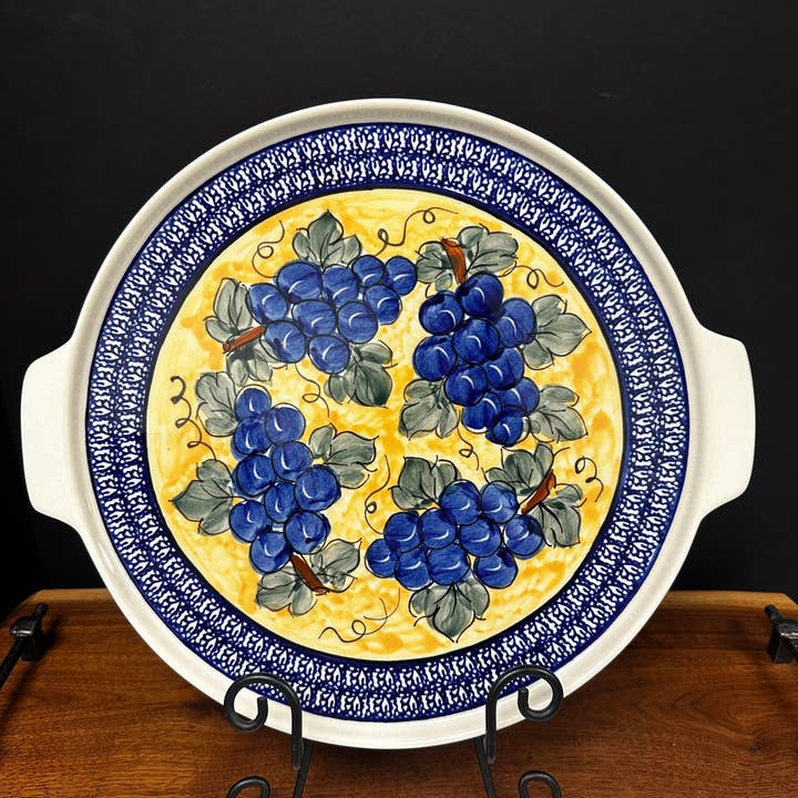 Pizzateller, 12,5 Zoll mit Griffen, toskanische Trauben für den Großhandel von Music City Polish Pottery