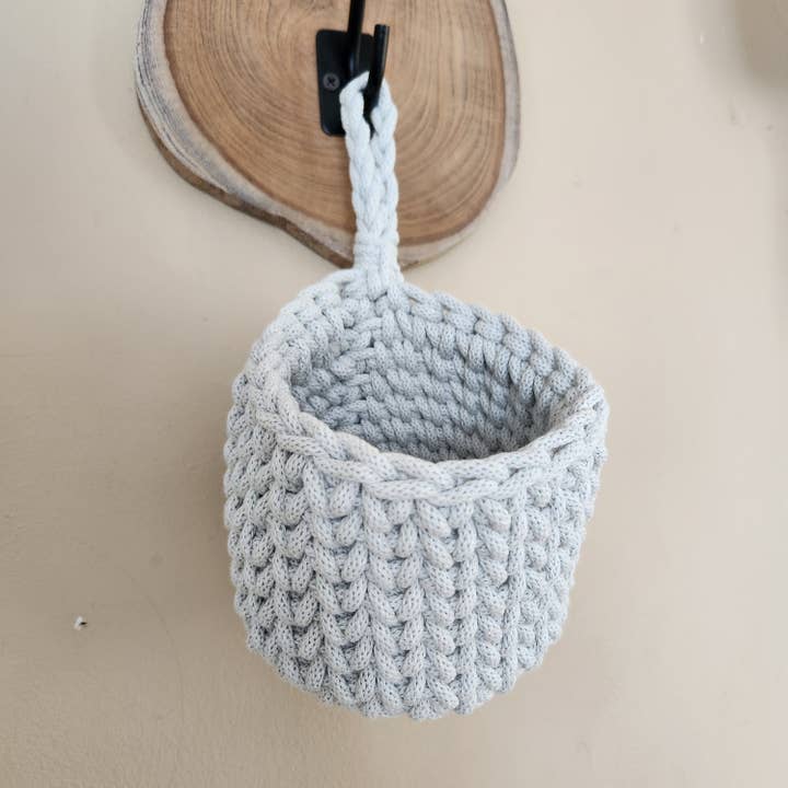Naturalmarjory – Großhandel Korb – Hängender Aufbewahrungskorb aus Häkelarbeit4
