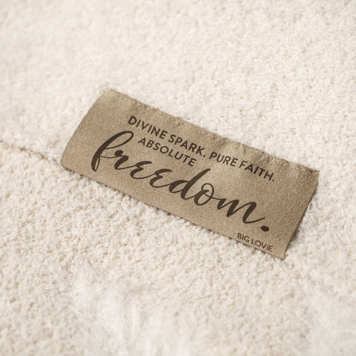 BIG LOViE - Wholesale Throw Blanket - DREAM | WINGS IVORY3