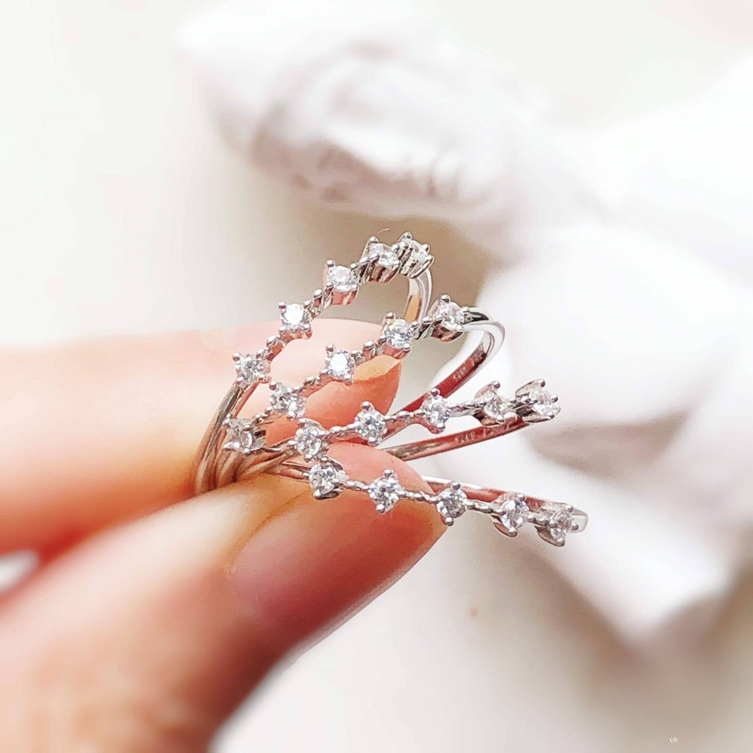 Azura Jewelry – wholesale Multi-stone ring – White Topaz Celestial Ring3