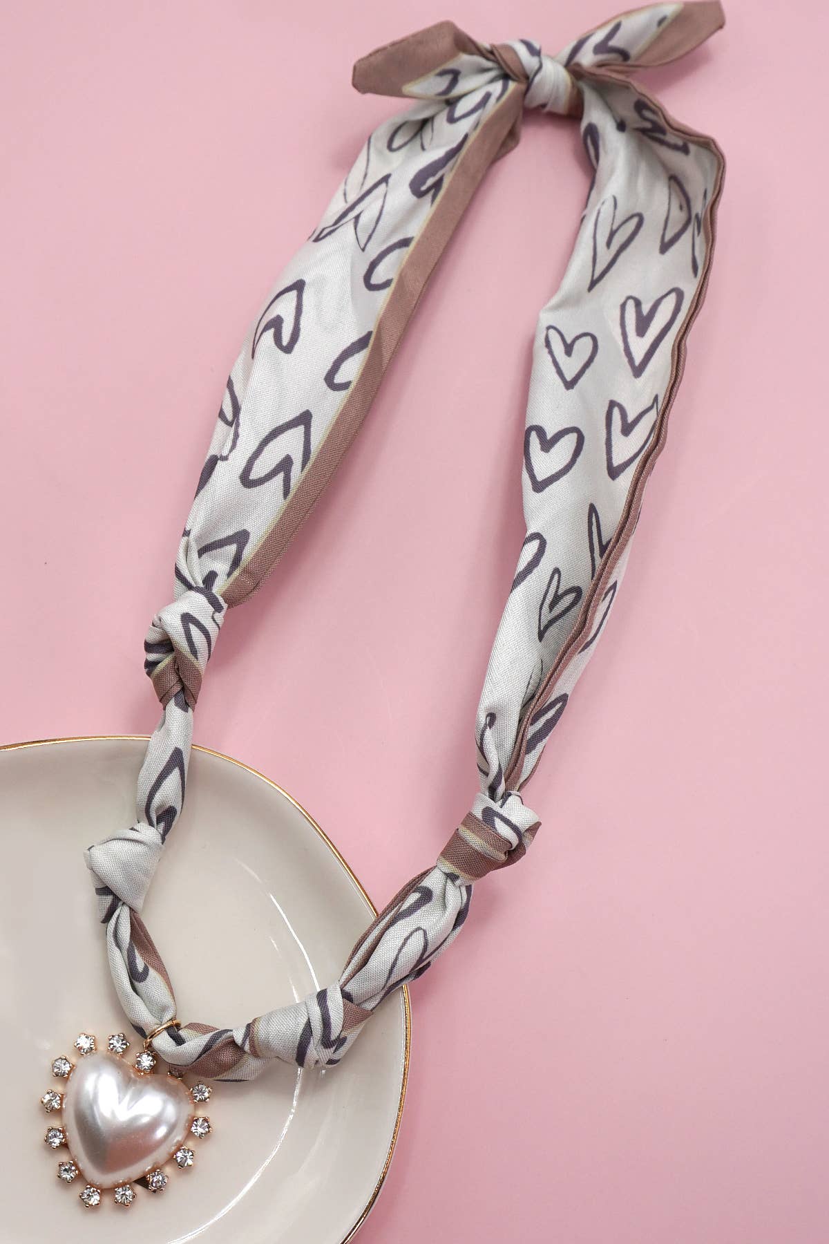 JOSSLYN by wall to wall - Vente Écharpe – femme - COLLIER CHARME ÉCHARPE FAIT MAIN | 80N9179017