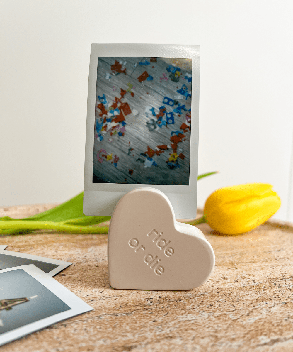 Razzo Studio - Wholesale Picture Frame - Personalized Heart Photo Holder6