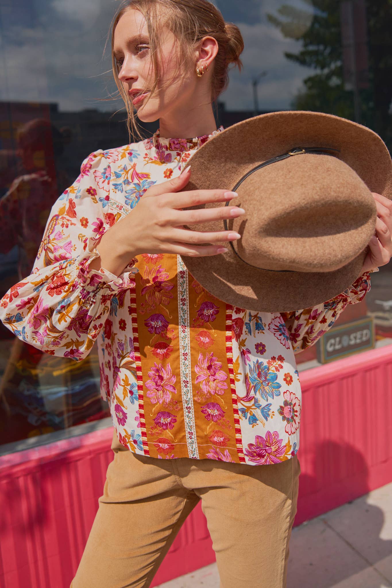 &MERCI - Wholesale Blouse - Women's - EXCLUSIVE FLORAL BORDER PRINT TOP WITH FLORAL TRIM MTP409719