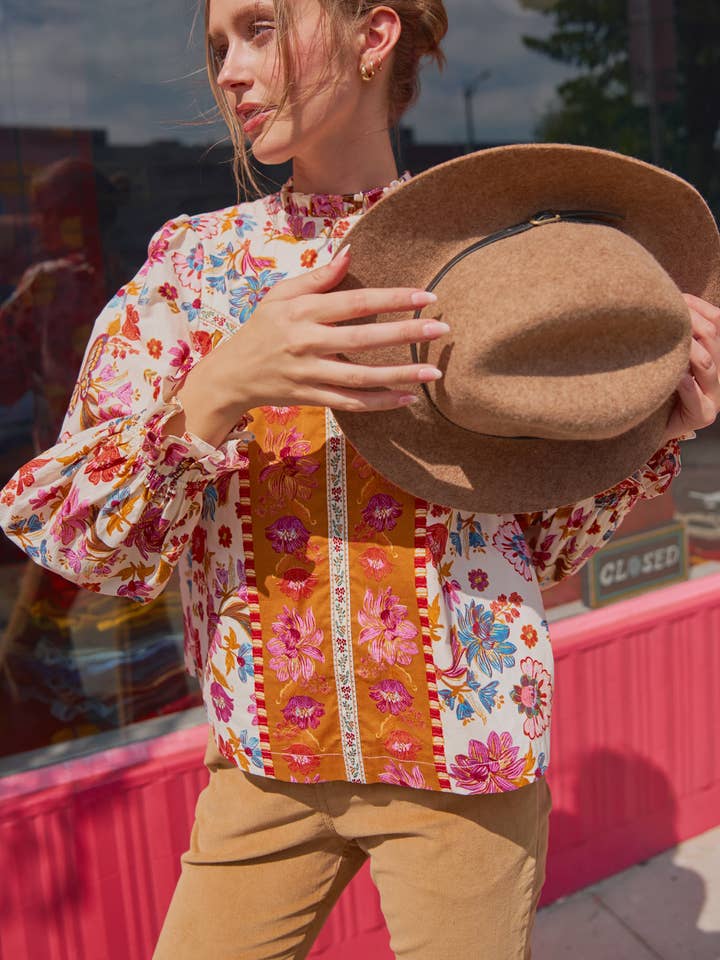 &MERCI - Wholesale Blouse - Women's - EXCLUSIVE FLORAL BORDER PRINT TOP WITH FLORAL TRIM MTP409719