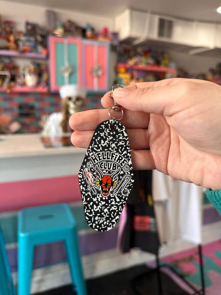 Helvuur Sleutelhanger voor wholesale door Comic Controllers