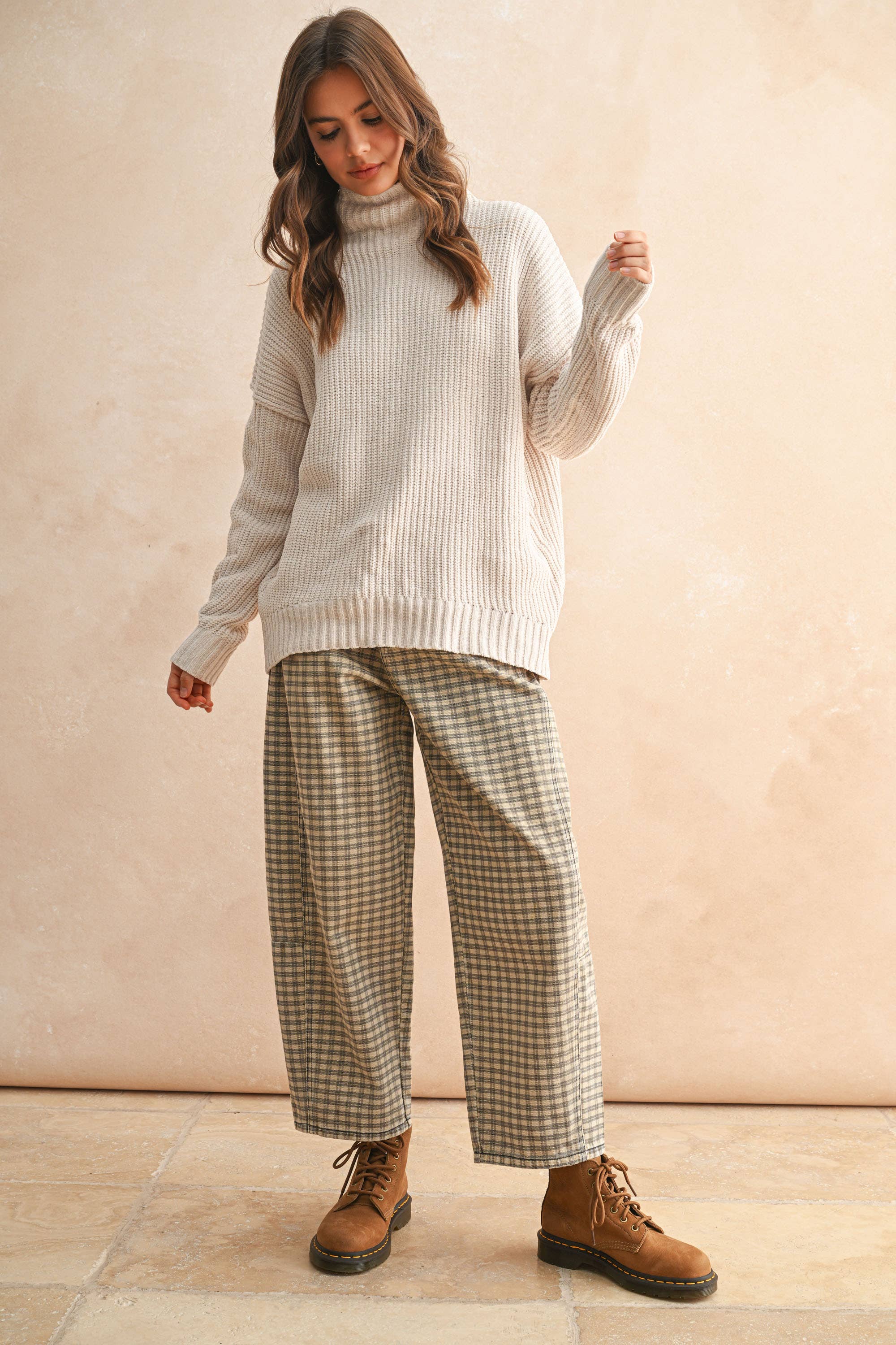 KOFFIEMELK T1467   CHENILLE HOOGHALS TRUI TOP voor groothandel op Faire2