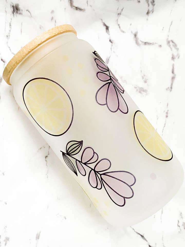 Tasse en verre de 16 oz au citron et à la lavande pour la vente par Lyla & Rose