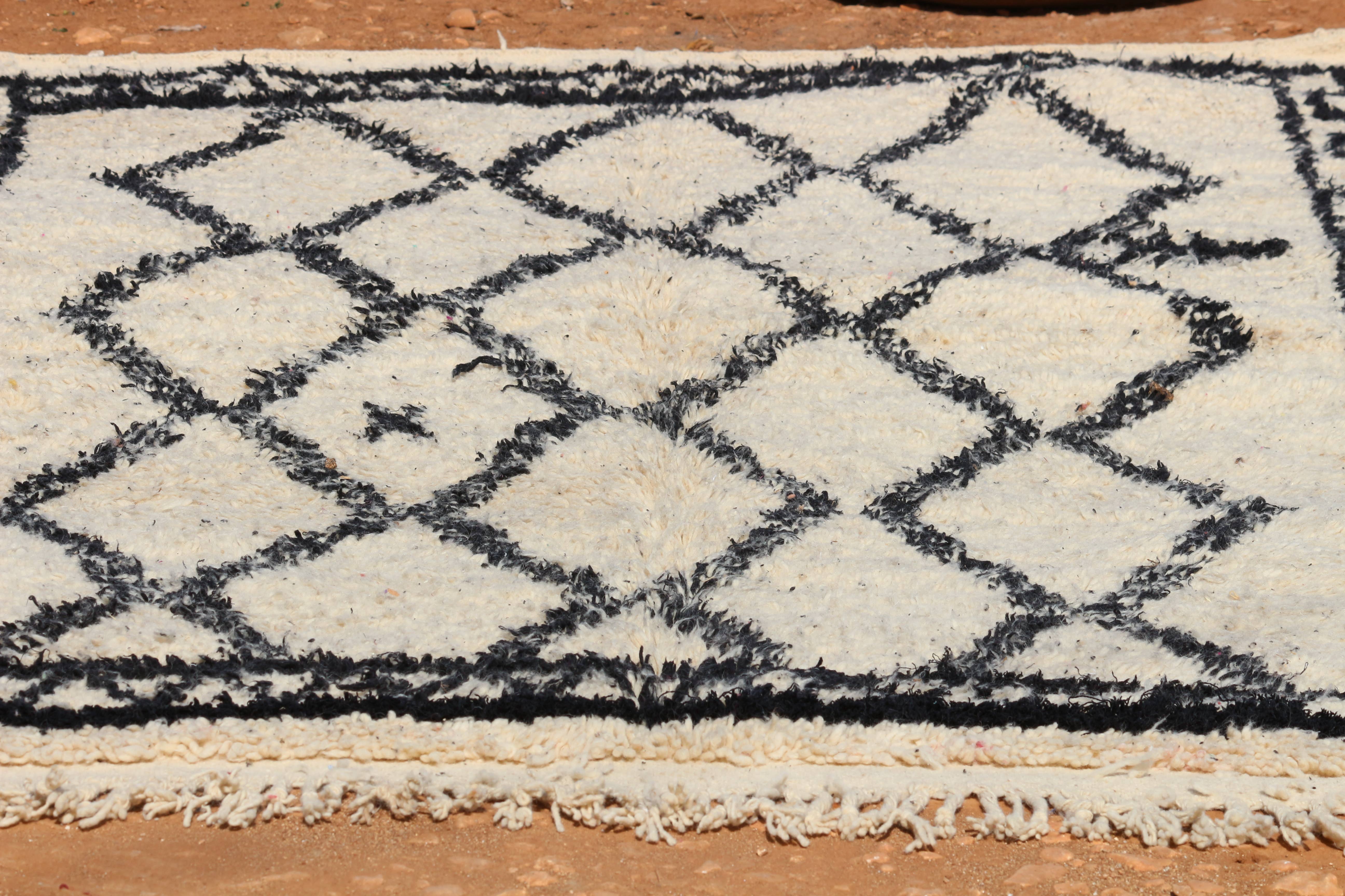 MUSMUSRUGS – wholesale Rug pad – Moroccan Traditional Moroccan Beni Ourain Rug6