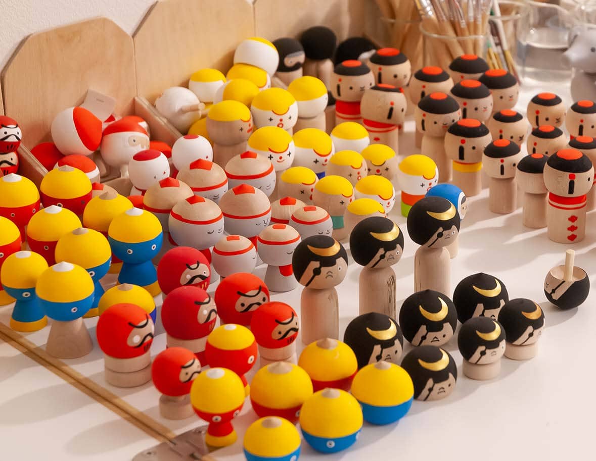 Japacolle — Japan Collections | See Latest News in "About" – wholesale Decorative tabletop object – Colon Daruma（With one red ring）5