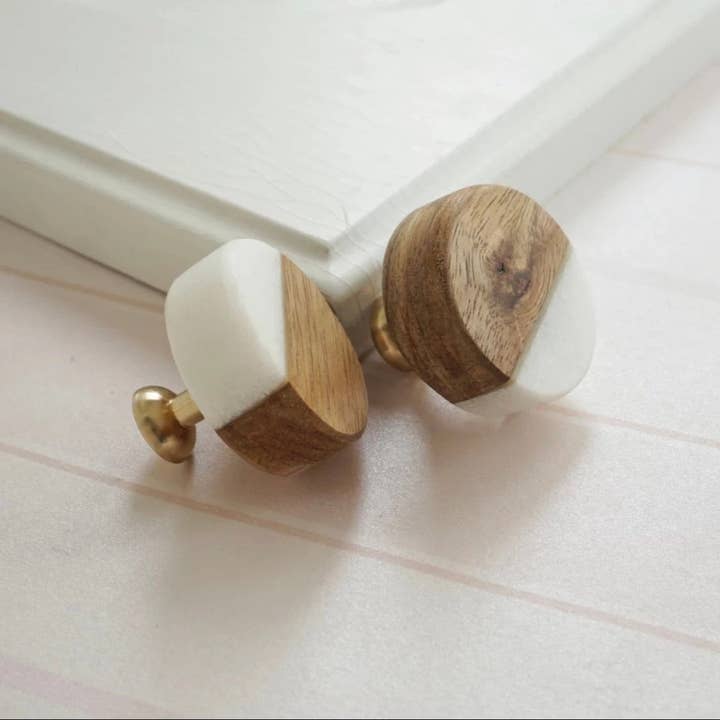 Delmar Decor – wholesale Knopp/Handtag – Vit sten och trä skåp knoppar