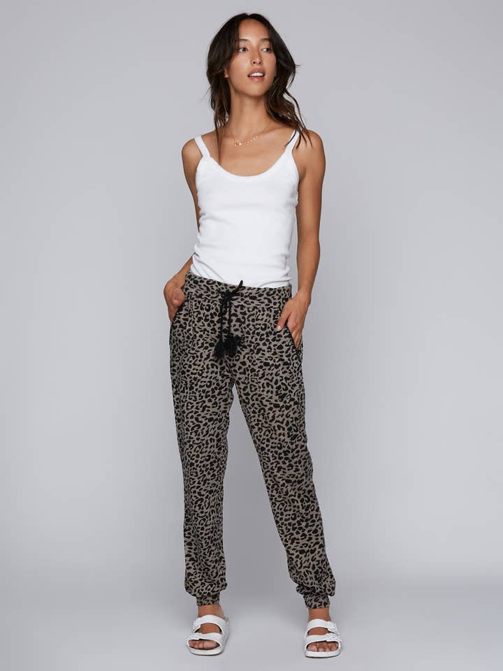 Whip Jogger for wholesale by Billy T