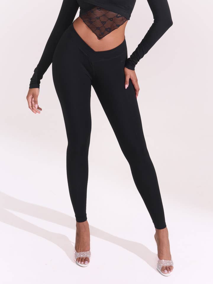 Voight Leggings in Schwarz für den Großhandel von Voight