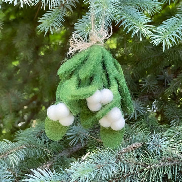Global Crafts - Wholesale Ornament - Mistletoe Handmade Felt Ornament3