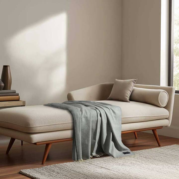 Sogni ad occhi aperti - Plaid in lana d'agnello Merino - Grigio chiaro per la vendita all'ingrosso da parte di Heating & Plumbing London