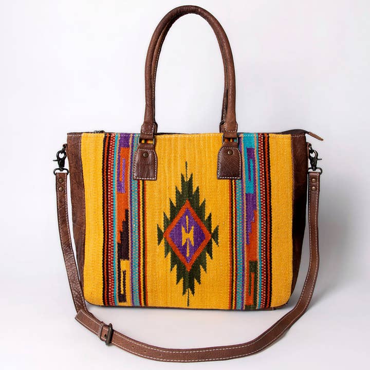 LS Western - Wholesale Tote Bag - Women's - ADBG1005 American Darling Handwoven Saddle Blanket Tote Bag Genuine Leather Trim7