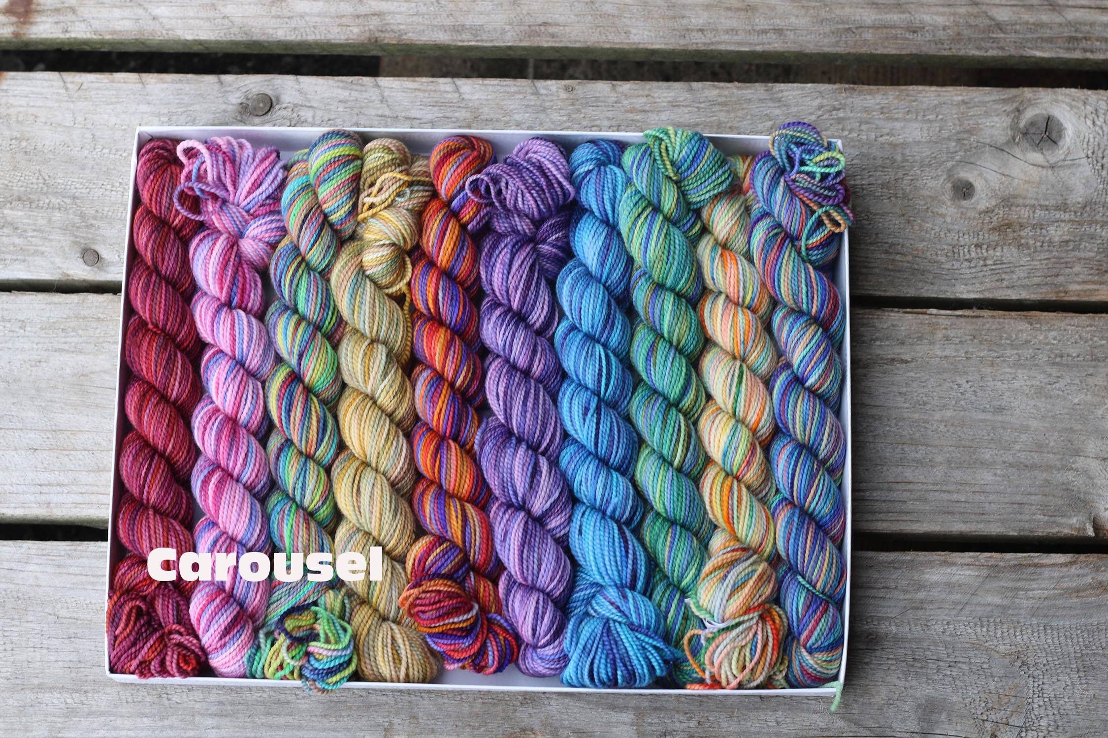 Koigu Wool Designs - Vente Fils à tricoter - Coffret de laine Koigu Pencil Box groupe 17