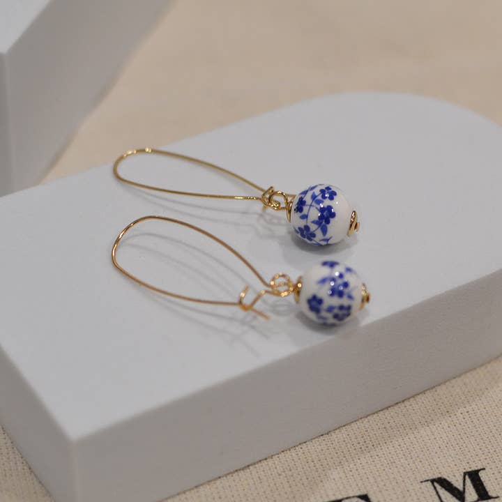 StarryNYC – Brincos de argola por atacado – Brincos de fio tipo gancho com contas esféricas de vidro Murano11