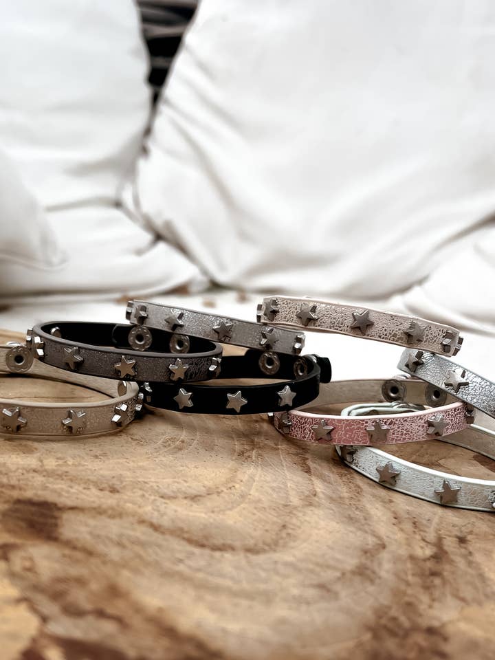 WOMEN'S JEWELRY - Iridescent faux leather bracelet with 7 star studs for wholesale by NATURE ET LIN