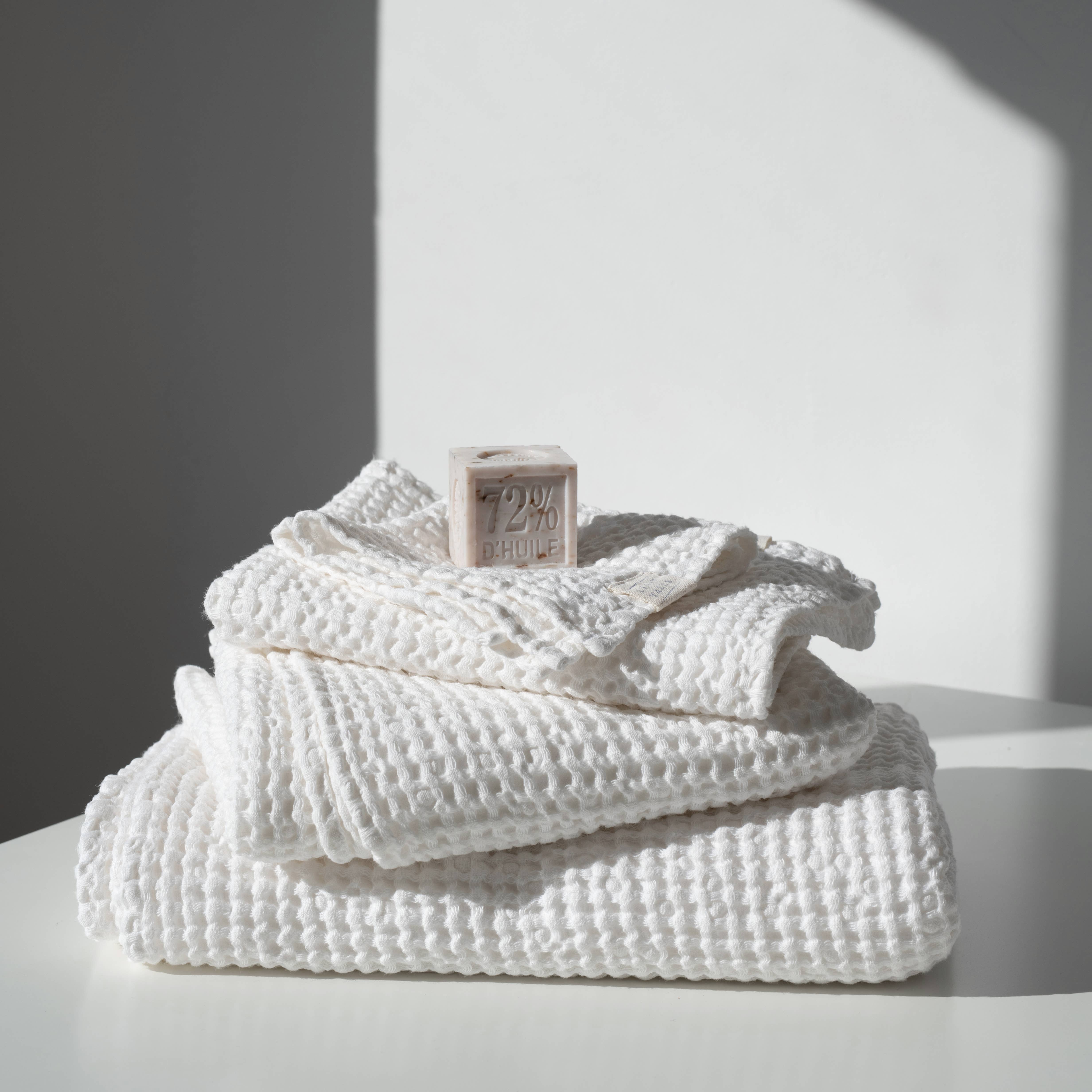 Linen Tales (We cover U.S. import duties) - Wholesale Towel Set - White Linen & Cotton Honeycomb Waffle Towels8