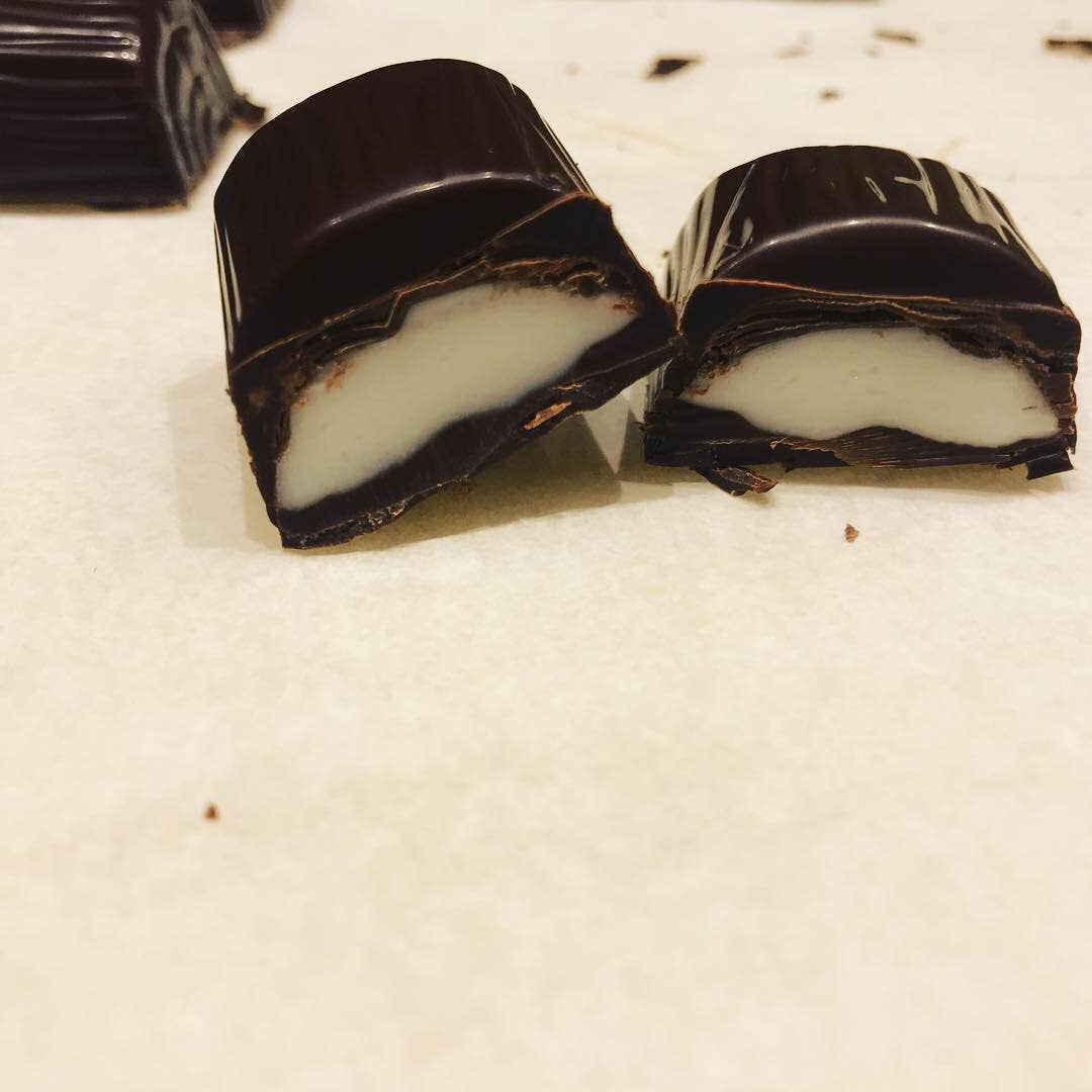 Bees & Beans - Wholesale Chocolate Covered Sweets - Lil’ Mint3