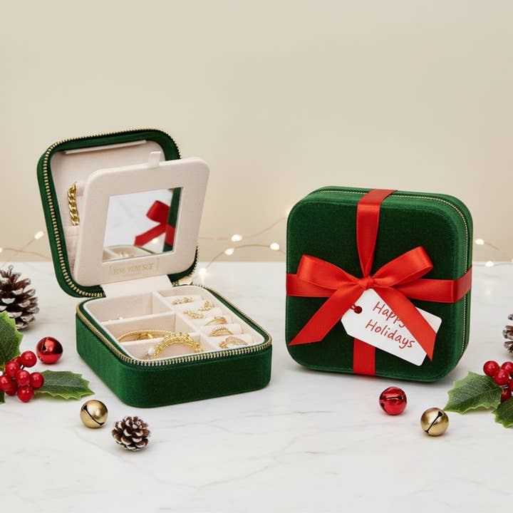 Benevolence LA - Wholesale Jewelry Box/Organizer - Plush Velvet Square Jewelry Box