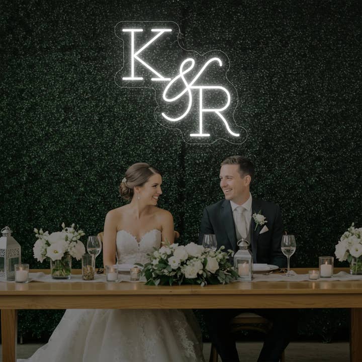 Bruiloft Initialen Aangepast Neonbord V2 voor wholesale door Light Your Way