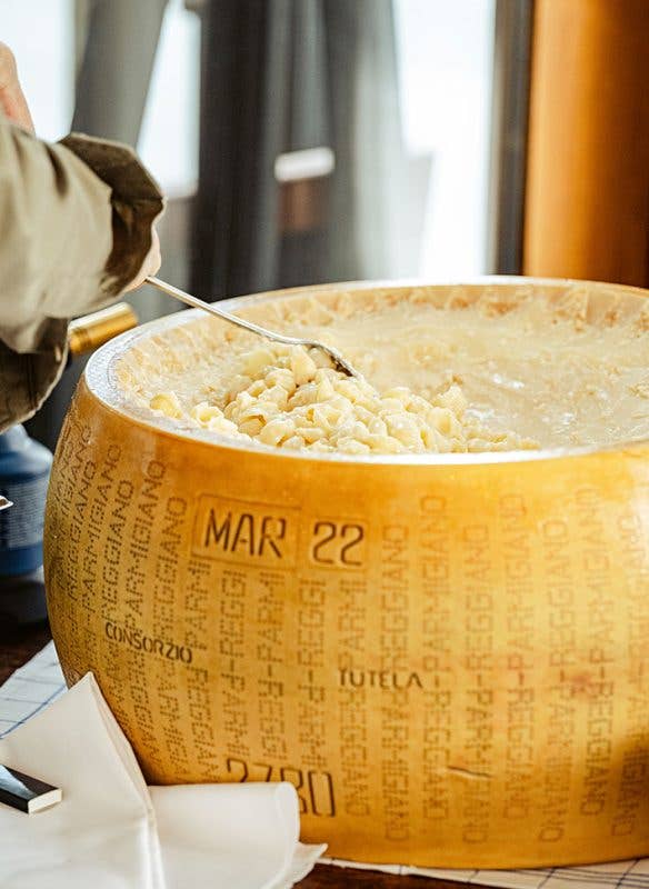 Callwey GmbH - Wholesale Sports & Recreation - The Art of Skiing. The Most Beautiful Slopes in the World (German)3