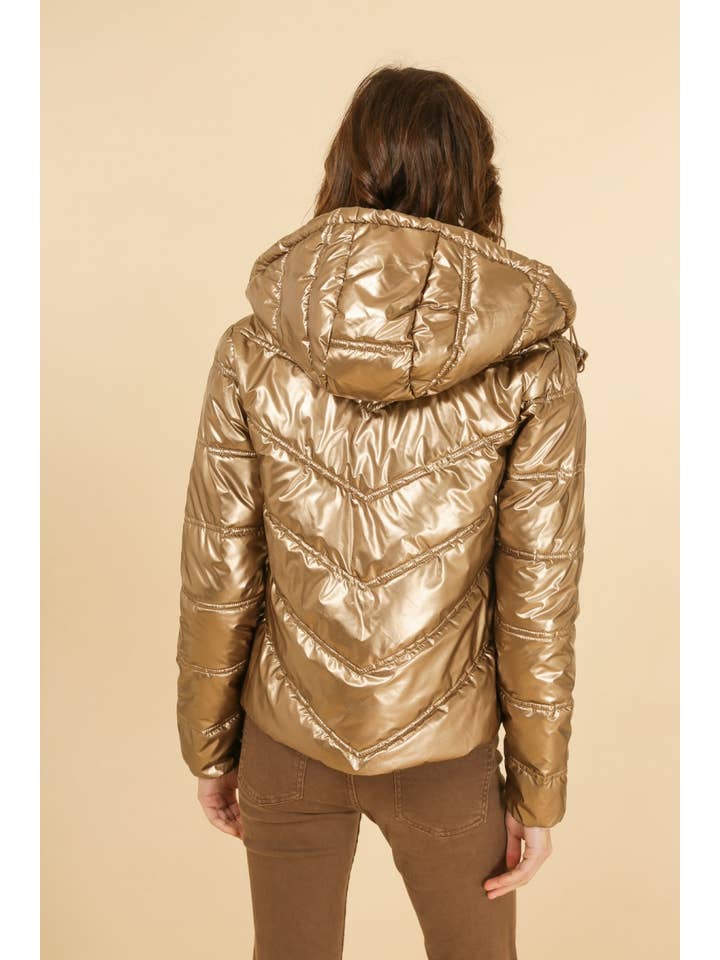Attrait Paris – wholesale Dunjacka - Dam – Kort metallic dunjacka med dubbel V-söm