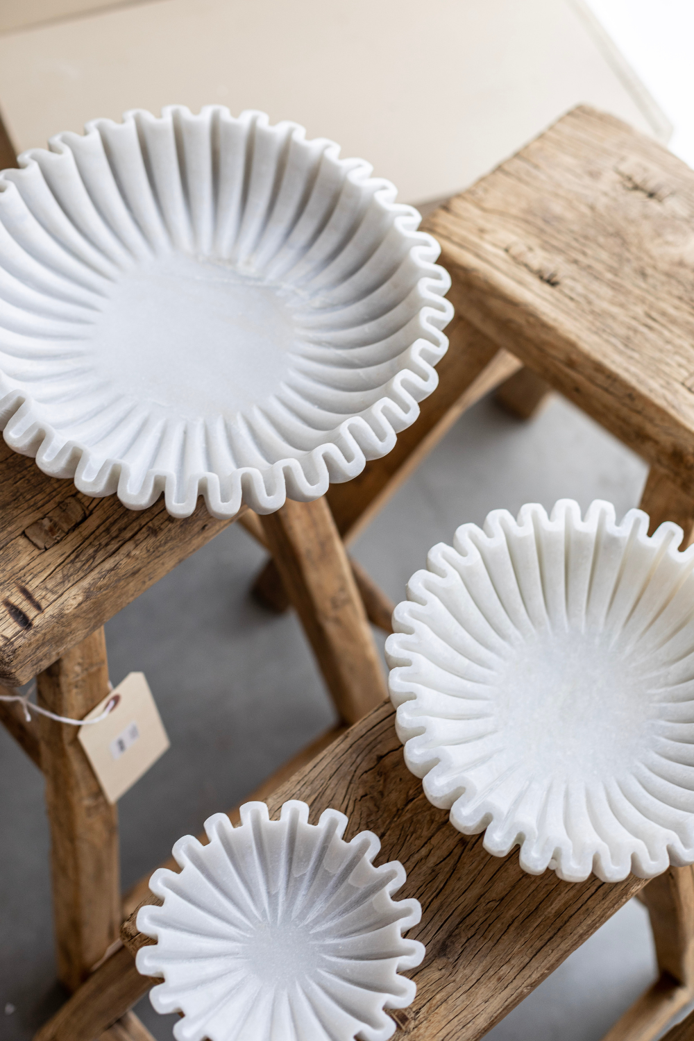 Luxe B Co – wholesale Bowl – Marble Fluted Scalloped Bowls3